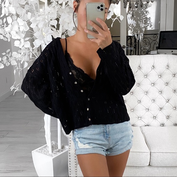 ekattire Tops - 🆕ELOISE— in Black